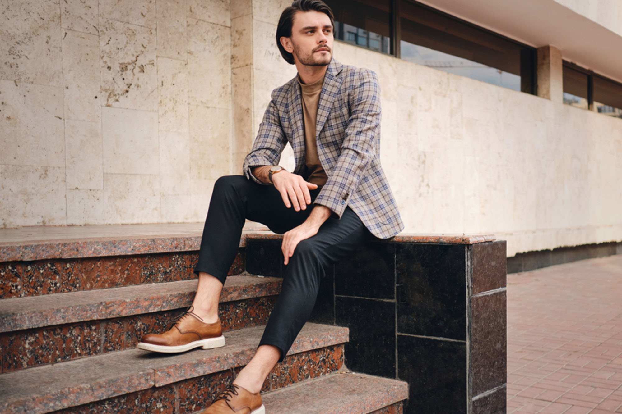 5 Attires that goes well with Blazer for Guys